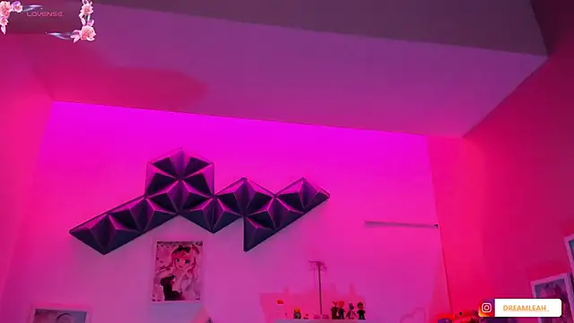 dreamleah  online show from 25, 7, 2026