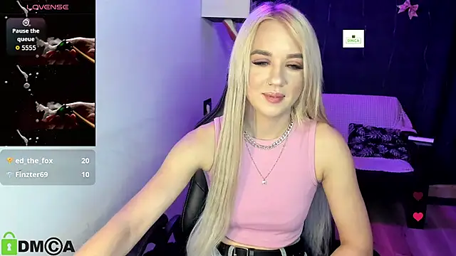 CrystalGirl99 online show from 4, 8, 2026