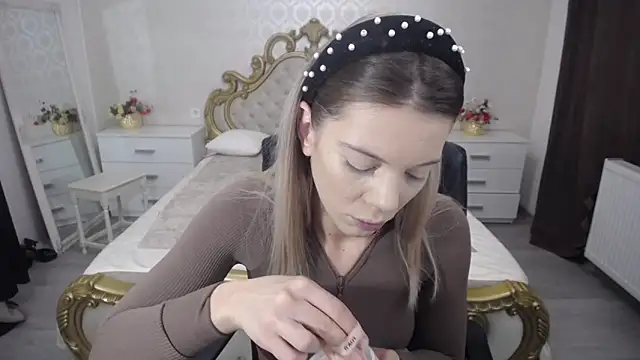 Snapshot of AmberTop chatting on 6, 10, 2025 AmberTop online show from 6, 10, 2025