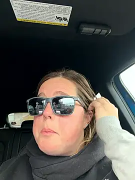 hornykitty1210 online show from 14, 1, 2026