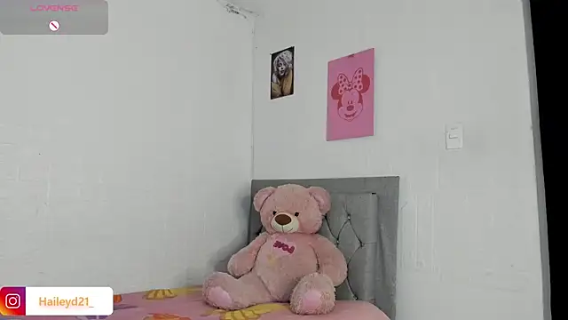 HaileyDuke online show from 5, 8, 2026