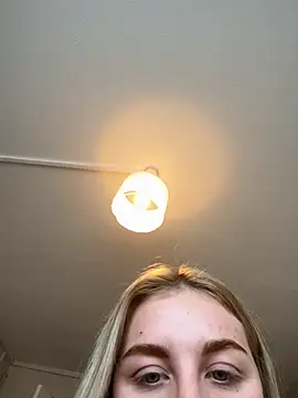 Layla 20  online show from 6, 10, 2025