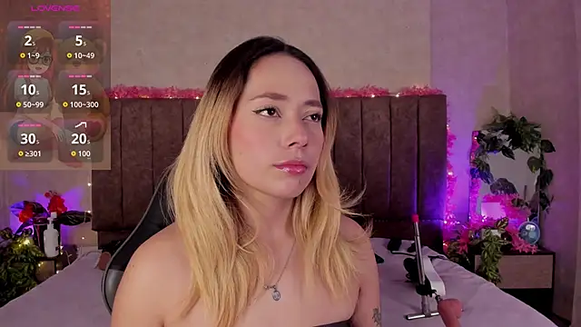 LanaMills  online show from 30, 6, 2026