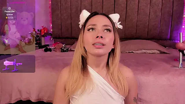 LanaMills  online show from 9, 7, 2026