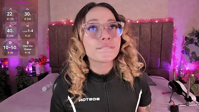 LanaMills  online show from 16, 7, 2026