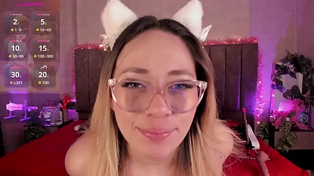 LanaMills  online show from 17, 7, 2026