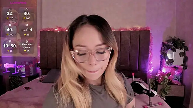LanaMills  online show from 20, 7, 2026