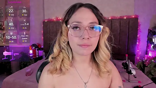 LanaMills  online show from 23, 7, 2026