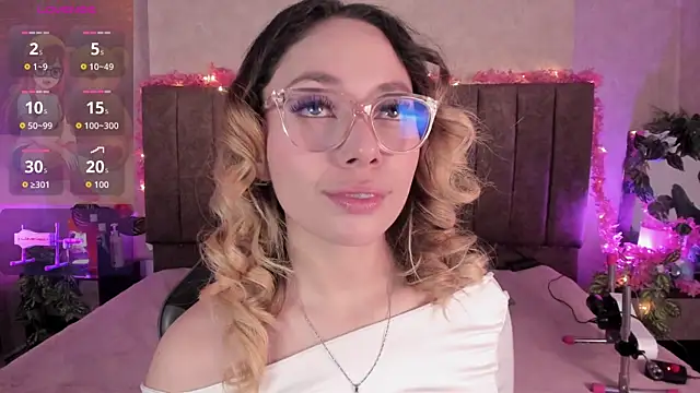 LanaMills  online show from 24, 7, 2026