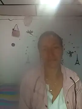 Keilathompson10 online show from 29, 9, 2025