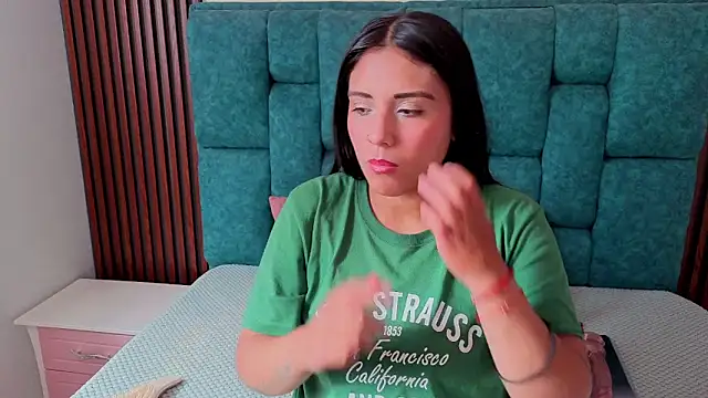 EmilyGala online show from 10, 9, 2025