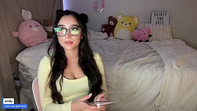 Snapshot of emmyfawn chatting on 14, 9, 2025 emmyfawn online show from 14, 9, 2025