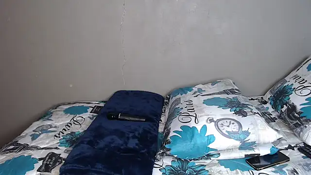 Lunalee online show from 17, 12, 2025