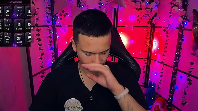 ZackNeal online show from 15, 9, 2025