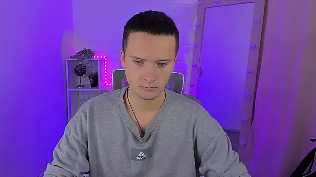 ZackNeal online show from 23, 9, 2025