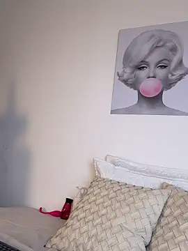 Snapshot of anailynn chatting on 20, 9, 2025 anailynn online show from 20, 9, 2025