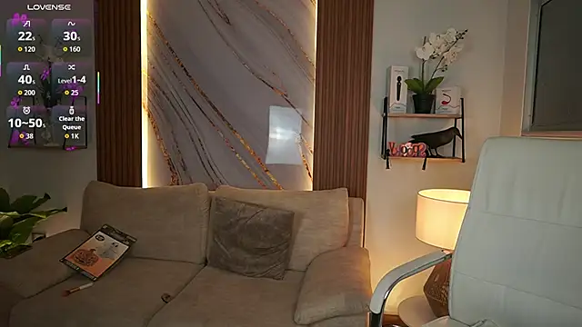 MilaCrave online show from 15, 10, 2025