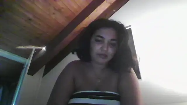 Snapshot of LadySophia03 chatting on 2, 10, 2025 LadySophia03 online show from 2, 10, 2025