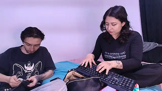 annyharriis online show from 7, 8, 2026