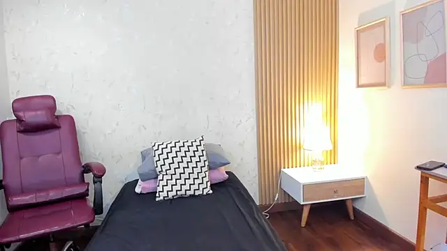 halleylorens online show from 7, 11, 2025