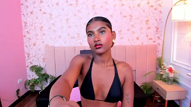 halleylorens online show from 9, 7, 2026