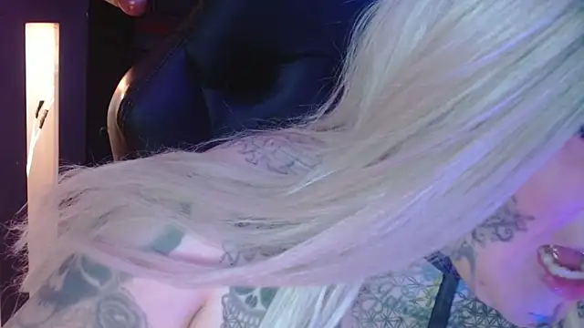 Snapshot of Venus_Rock chatting on 28, 7, 2026 Venus Rock online show from 28, 7, 2026