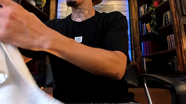 Donovan Desmond online show from 8, 3, 2026