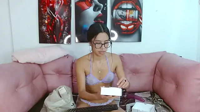 Miahotcs1 online show from 7, 11, 2025