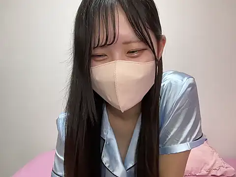 Snapshot of noa_uxu chatting on 13, 10, 2025 noa uxu online show from 13, 10, 2025