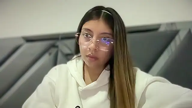 Snapshot of Sara-cooper2 chatting on 3, 7, 2026 Sara-cooper2 online show from 3, 7, 2026