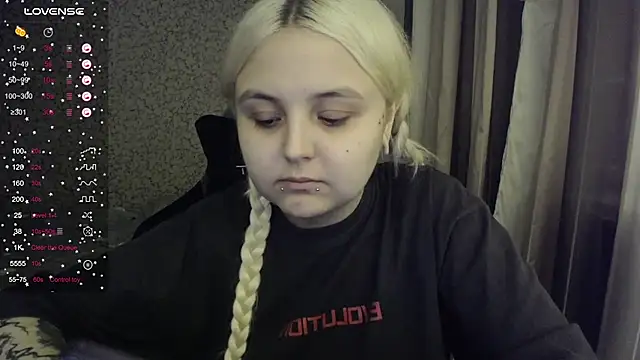 Snapshot of vendymories chatting on 27, 9, 2025 vendymories online show from 27, 9, 2025