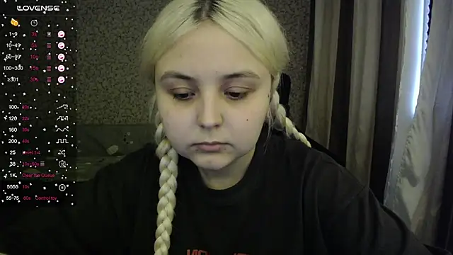 Snapshot of vendymories chatting on 3, 10, 2025 vendymories online show from 3, 10, 2025