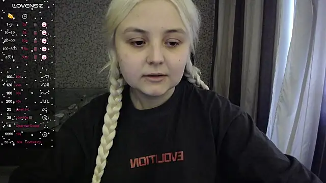 Snapshot of vendymories chatting on 4, 10, 2025 vendymories online show from 4, 10, 2025