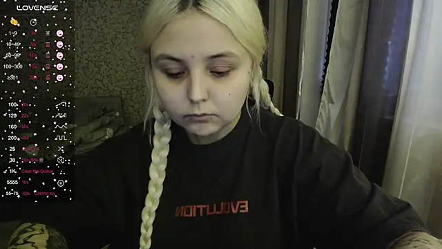 Snapshot of vendymories chatting on 14, 10, 2025 vendymories online show from 14, 10, 2025