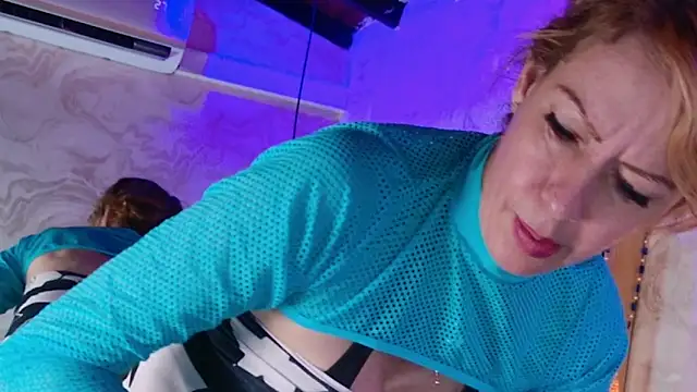 julyana mendez online show from 22, 10, 2025