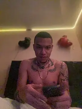 AlphaMasterXxx online show from 24, 2, 2026