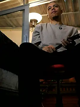 AlphaMasterXxx online show from 4, 8, 2026