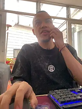 AlphaMasterXxx online show from 4, 8, 2026