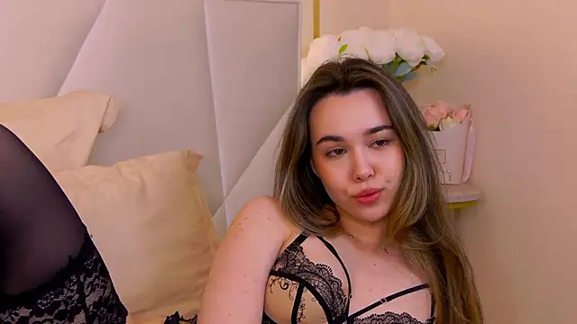 MiaMarlow online show from 26, 4, 2026