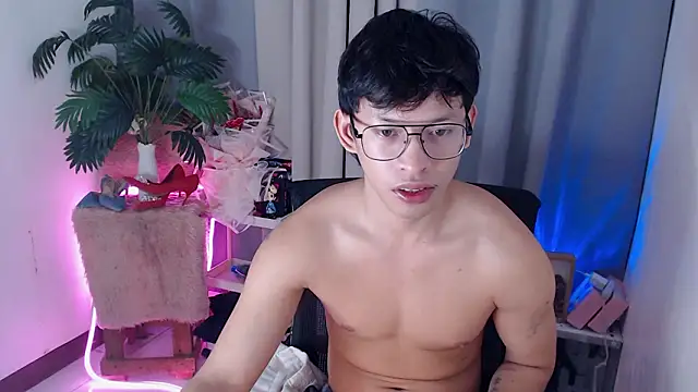 pinkcock froi2305 online show from 18, 3, 2026