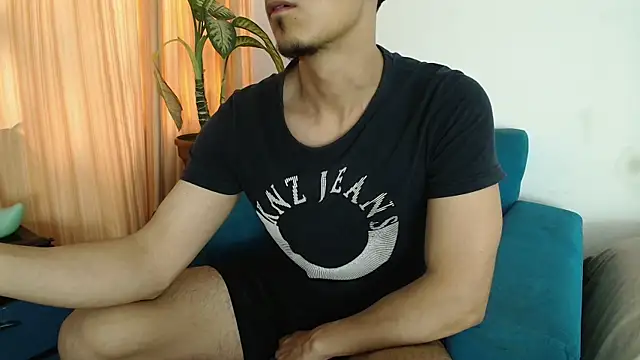 versatileguuy online show from 16, 4, 2026