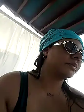 Luciana r online show from 9, 11, 2025