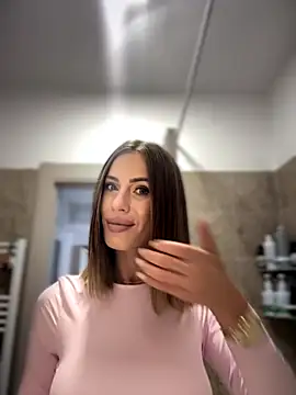 Snapshot of _JessyRey_ chatting on 10, 9, 2025 JessyRey online show from 10, 9, 2025