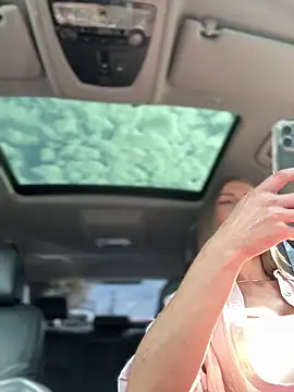 Snapshot of _JessyRey_ chatting on 15, 9, 2025 JessyRey online show from 15, 9, 2025