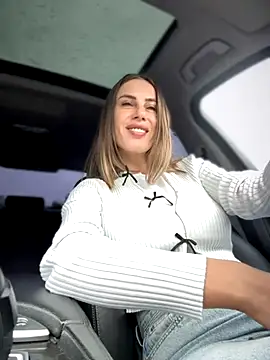 Snapshot of _JessyRey_ chatting on 6, 10, 2025 JessyRey online show from 6, 10, 2025