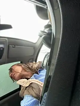 Snapshot of _JessyRey_ chatting on 9, 10, 2025 JessyRey online show from 9, 10, 2025