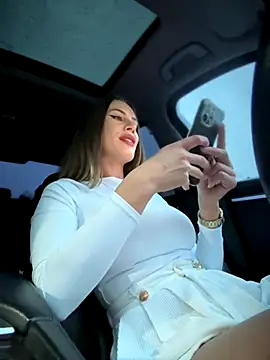 Snapshot of _JessyRey_ chatting on 4, 11, 2025 JessyRey online show from 4, 11, 2025