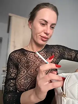 Snapshot of _JessyRey_ chatting on 18, 11, 2025 JessyRey online show from 18, 11, 2025