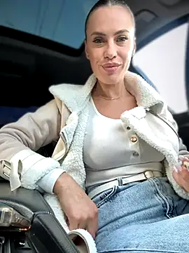 Snapshot of _JessyRey_ chatting on 4, 12, 2025 JessyRey online show from 4, 12, 2025