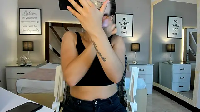 Snapshot of cellestehot chatting on 16, 3, 2026 cellestehot online show from 16, 3, 2026